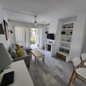 Muy Bien Ubicado En , Torremolinos España