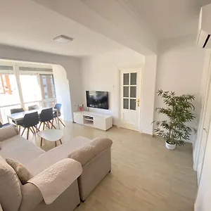 Apartamento Gades Natura A 450 Mts Playa Victoria, Cádiz